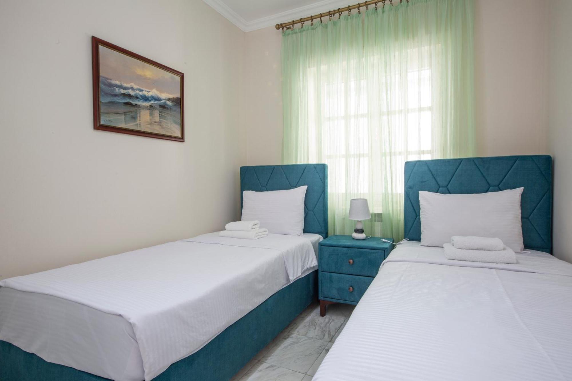 Montesan Luxury Apartment Beach Front Sveti Stefan Exteriör bild