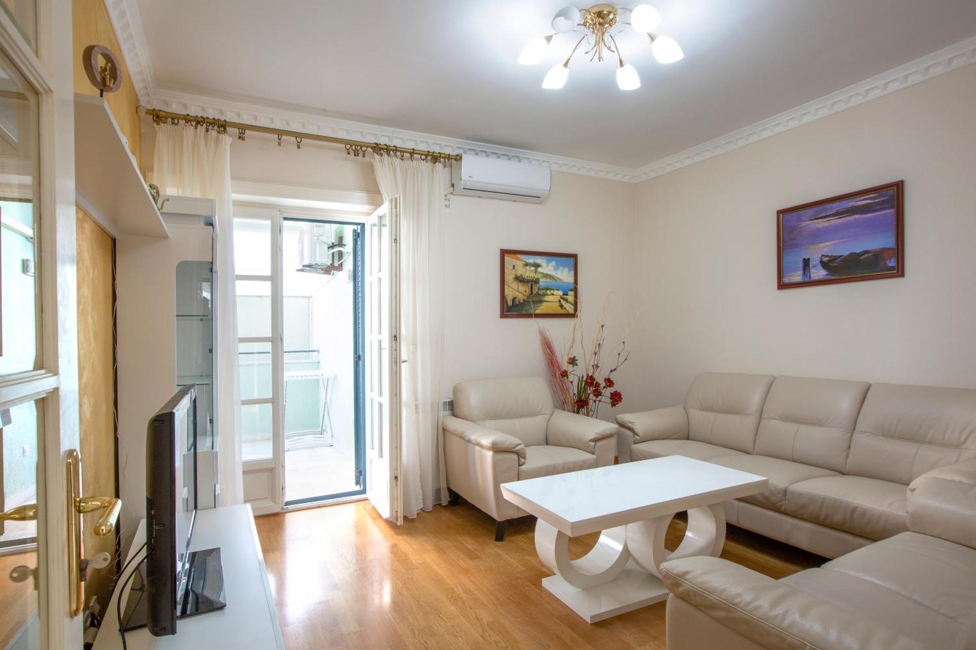 Montesan Luxury Apartment Beach Front Sveti Stefan Exteriör bild
