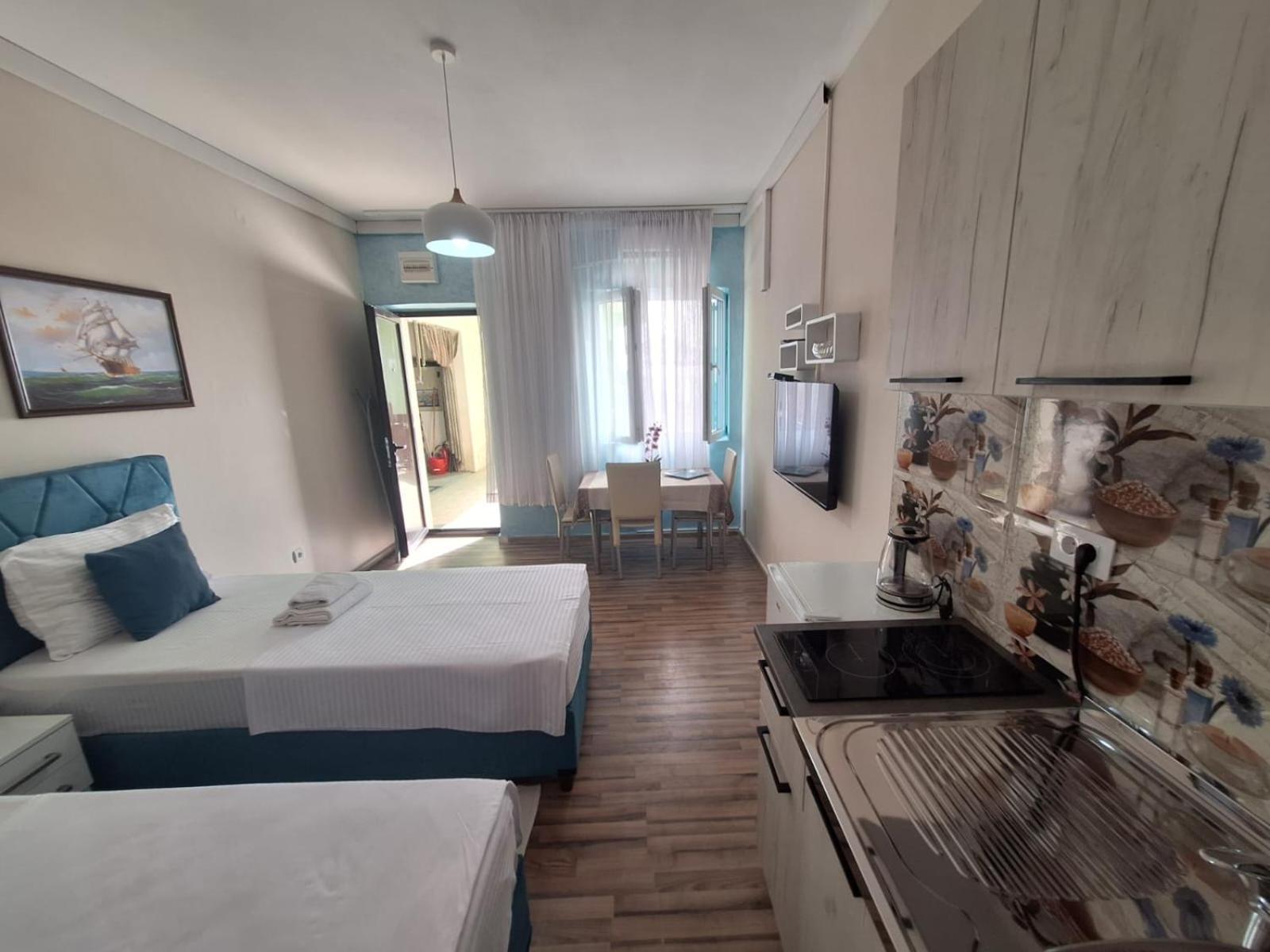 Montesan Luxury Apartment Beach Front Sveti Stefan Exteriör bild
