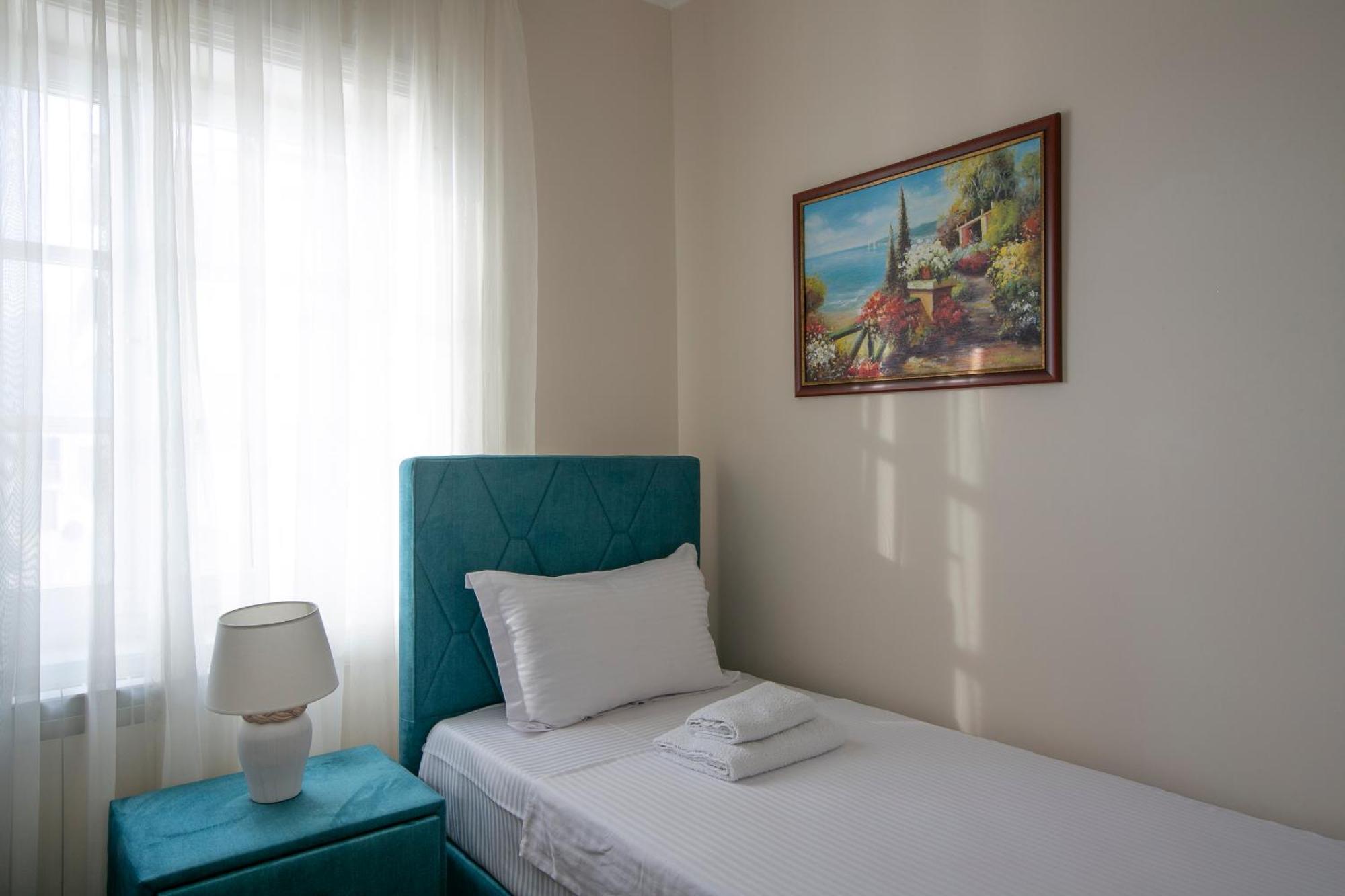 Montesan Luxury Apartment Beach Front Sveti Stefan Exteriör bild