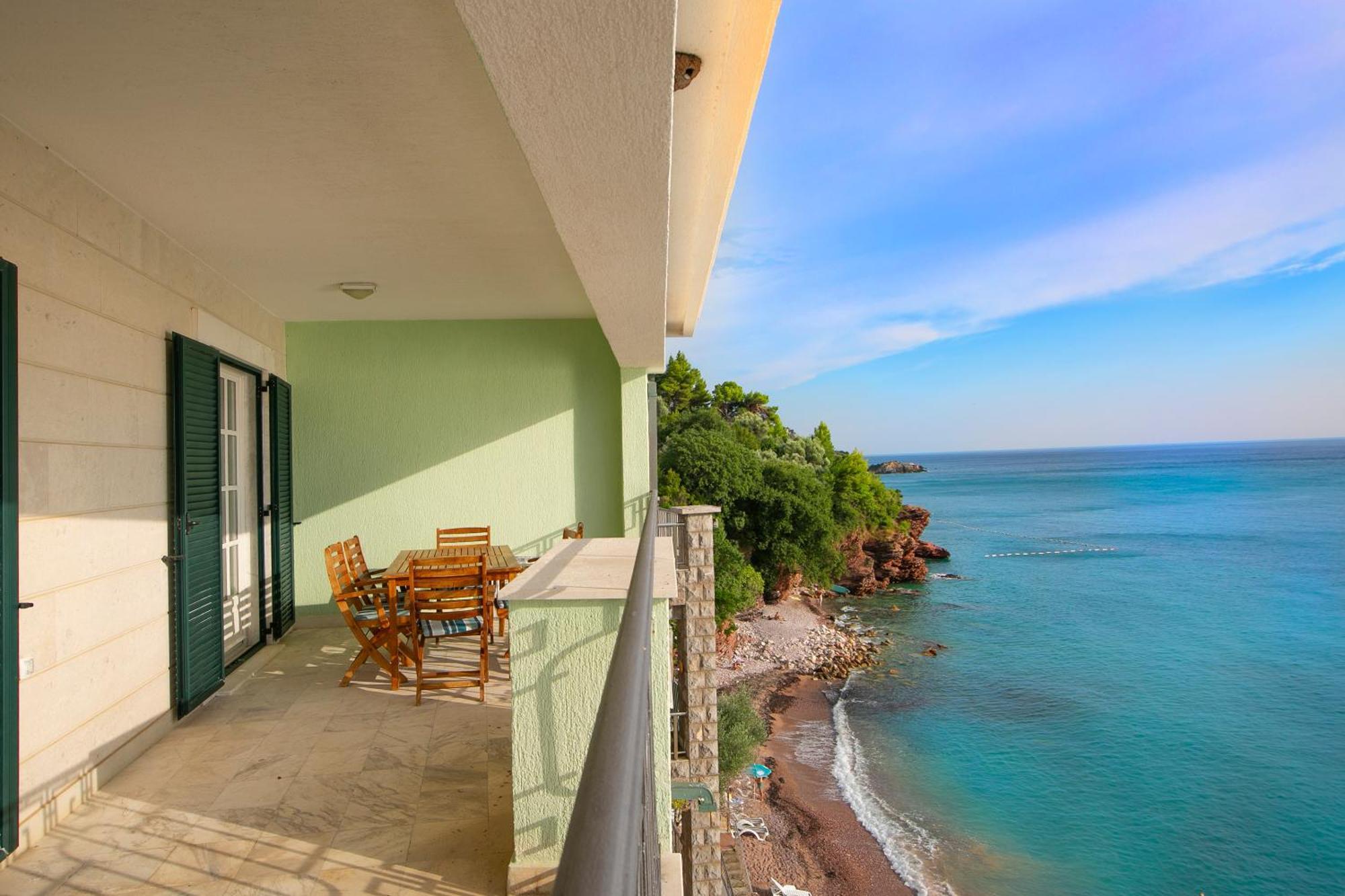 Montesan Luxury Apartment Beach Front Sveti Stefan Exteriör bild