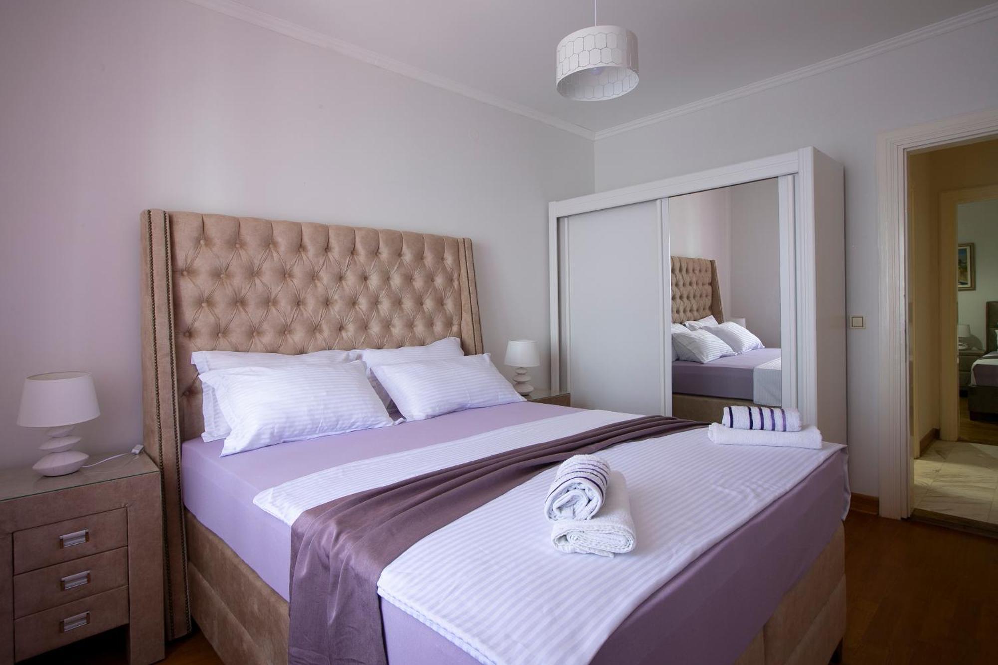 Montesan Luxury Apartment Beach Front Sveti Stefan Exteriör bild